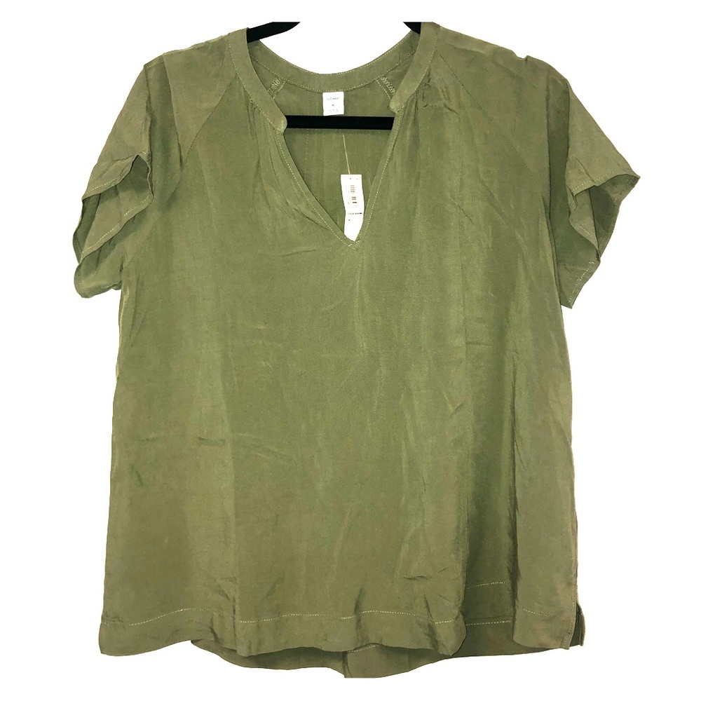 Old Navy army green short sleeve top NWT